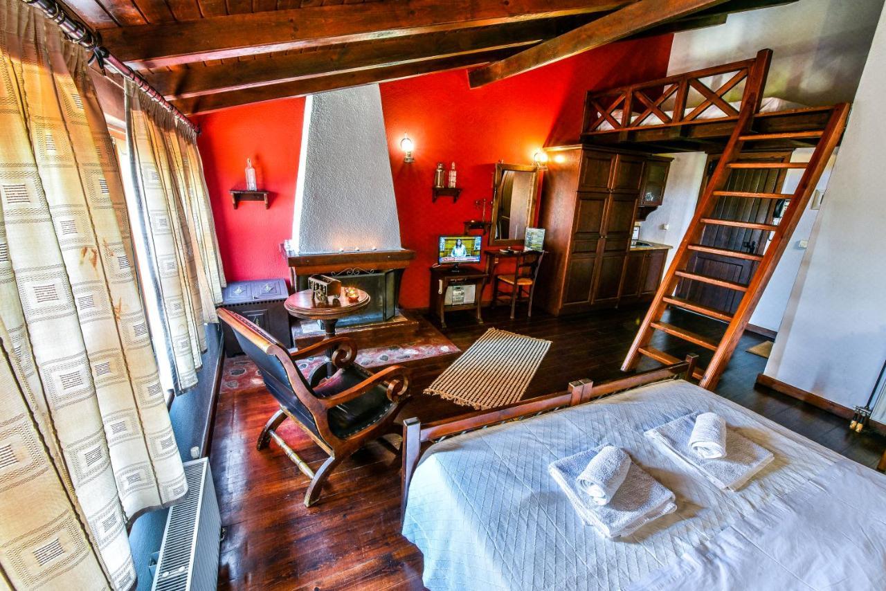 Oikoperiigitis Hotel แกร์กีนี ภายนอก รูปภาพ