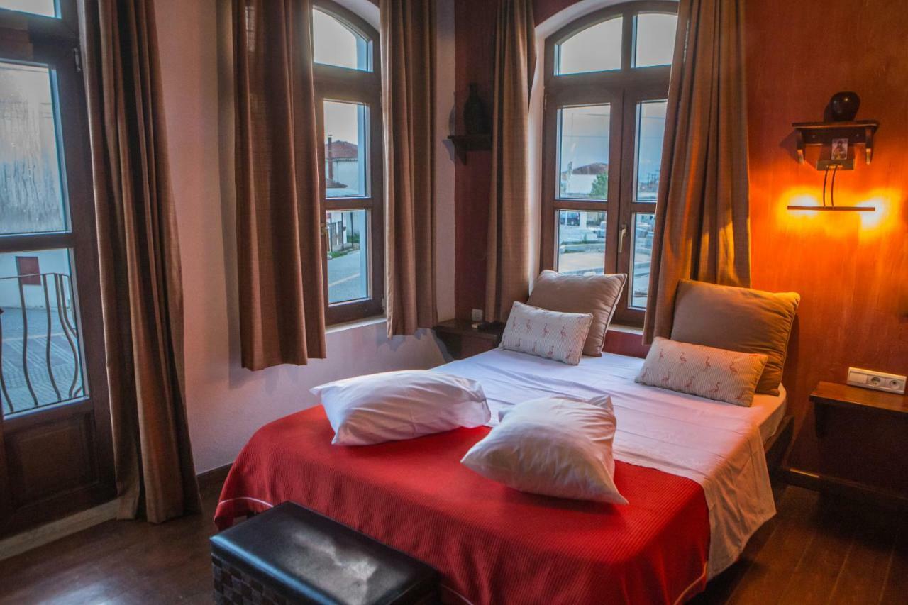 Oikoperiigitis Hotel แกร์กีนี ภายนอก รูปภาพ