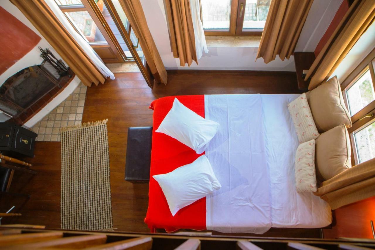 Oikoperiigitis Hotel แกร์กีนี ภายนอก รูปภาพ
