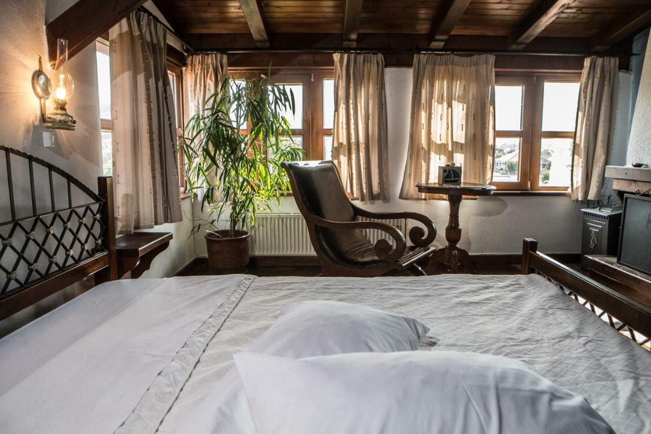 Oikoperiigitis Hotel แกร์กีนี ภายนอก รูปภาพ