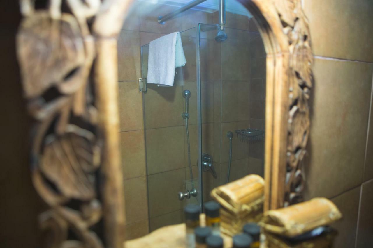 Oikoperiigitis Hotel แกร์กีนี ภายนอก รูปภาพ