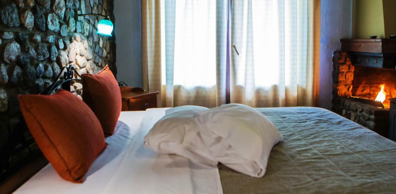 Oikoperiigitis Hotel แกร์กีนี ภายนอก รูปภาพ
