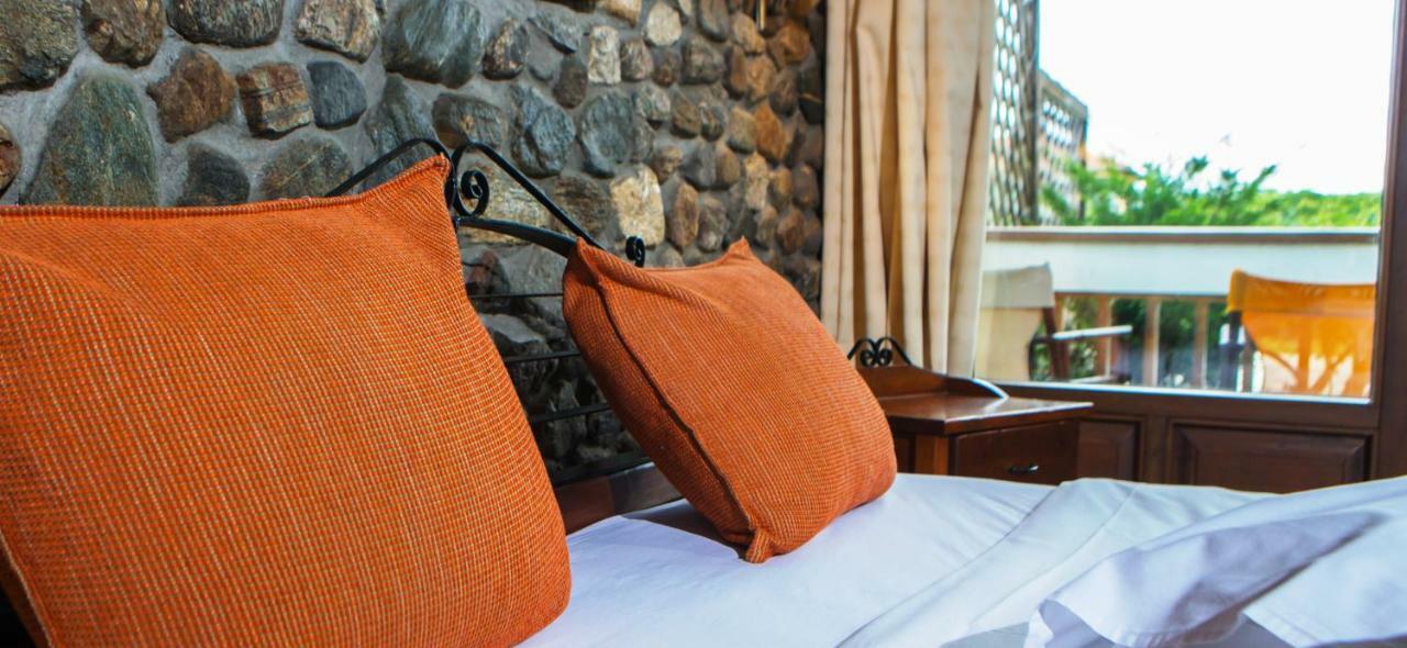 Oikoperiigitis Hotel แกร์กีนี ภายนอก รูปภาพ